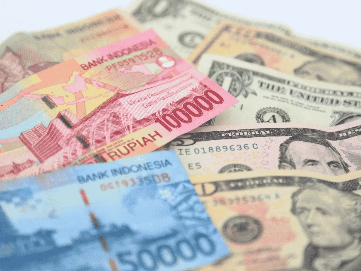 Kurs Dolar Terhadap Rupiah Rp18.010,  Ini Penyebab dan Dampaknya