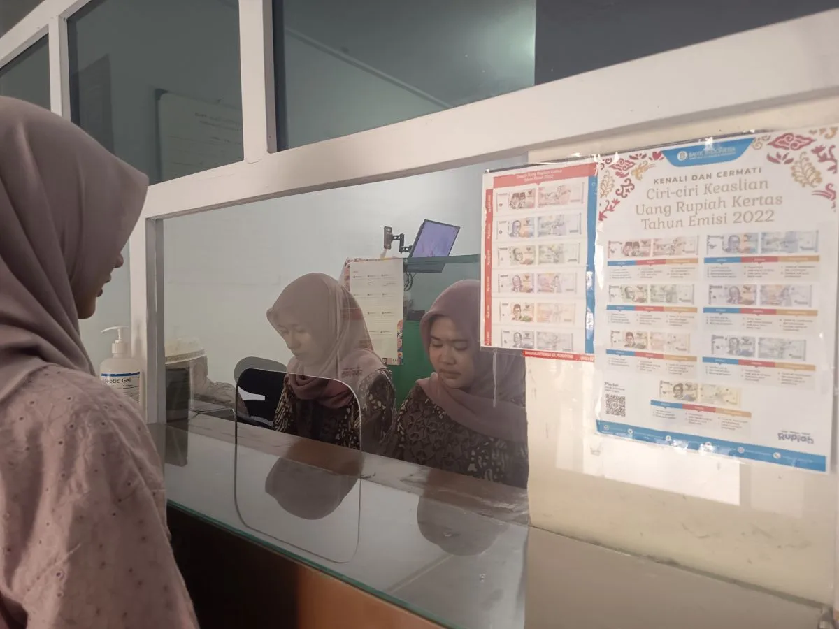Rupiah Melemah, Transaksi Penukaran Valas Turun 50 Persen di Money Changer Banda Aceh