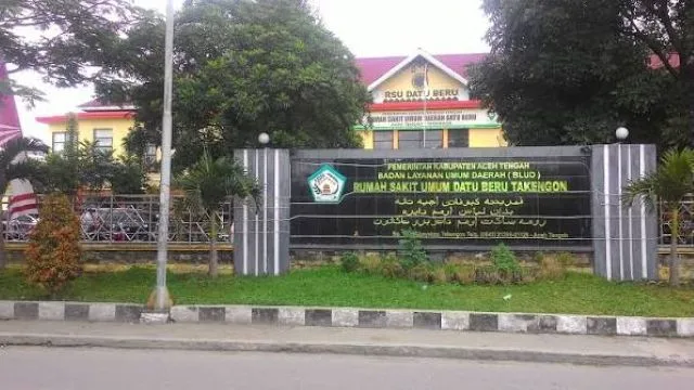 Gaji pekerja Cleaning Service Rumah Sakit Umum Daerah (RSUD) Datu Beru Takengon Kabupaten Aceh Tengah diduga belum dibayar untuk tiga bulan terakhir. Dugaan keterlambatan pembayaran gaji tenaga CS ini mulai disuarakan ke publik.