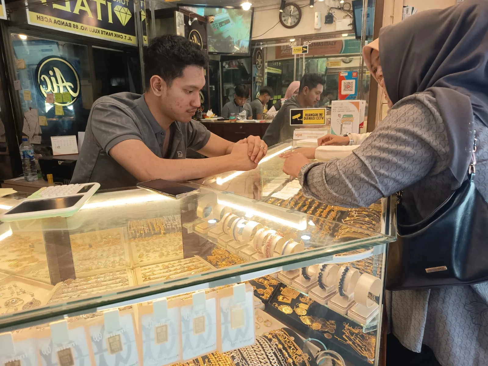 Harga Emas di Banda Aceh Rp8 Juta per Mayam, Diprediksi Naik Akhir Tahun