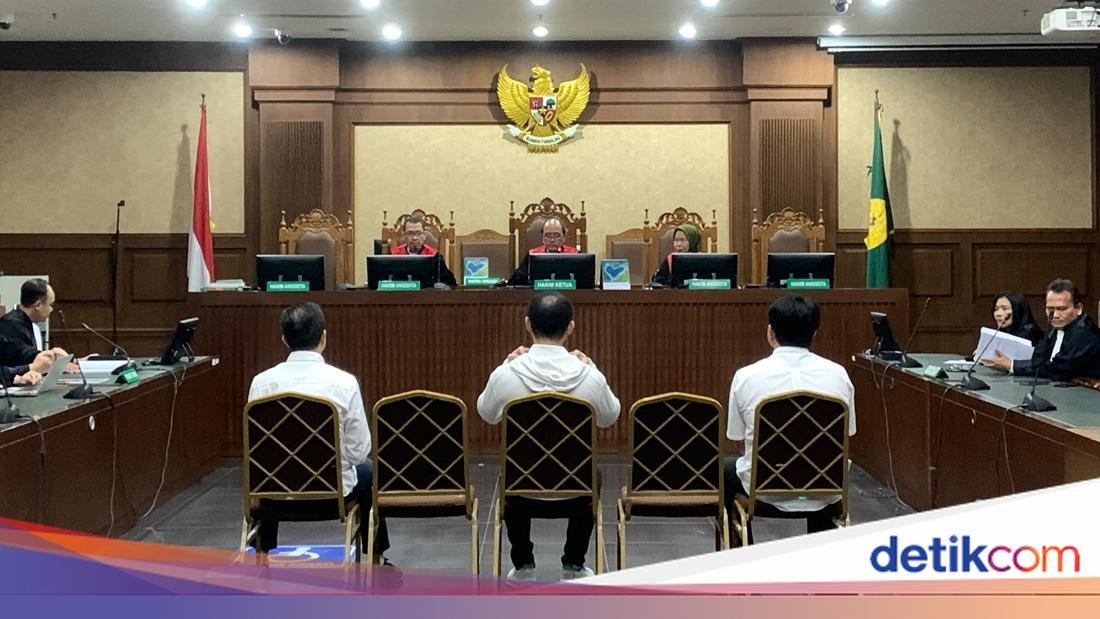 Dirjen Bea Cukai Djaka Budhi Utama Terima Suap Rp 21 M dari Blueray
