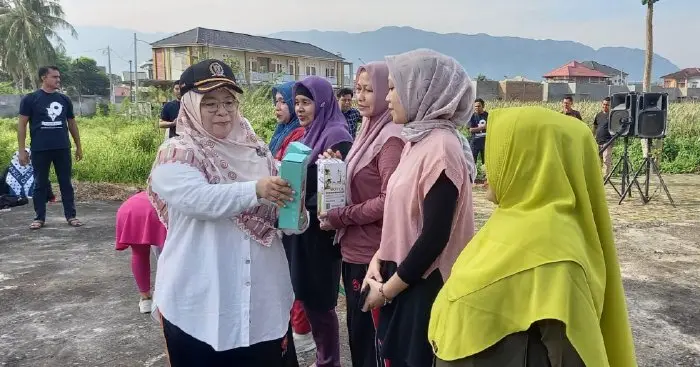 Kunjungan lapangan Tati meutia saat masih menjabat Ketua Komisi I Bidang Pemerintahan DPRK Banda Aceh