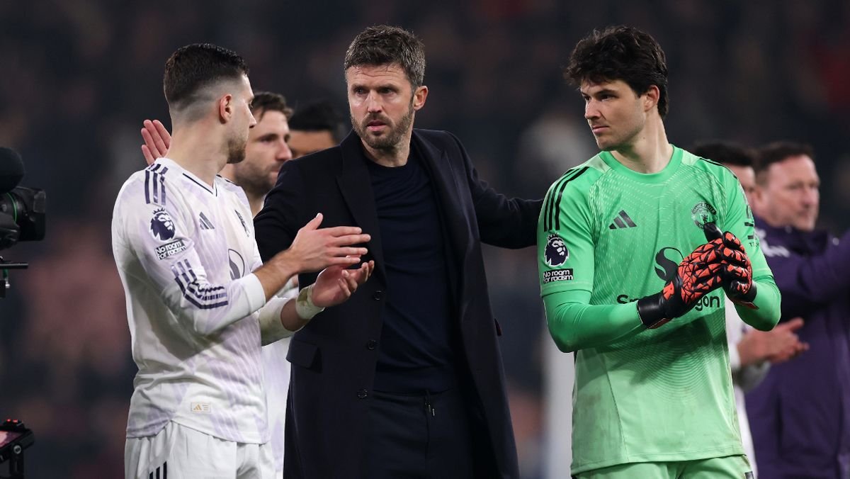 Saingan Ketat di Posisi Bek Kanan Manchester United
