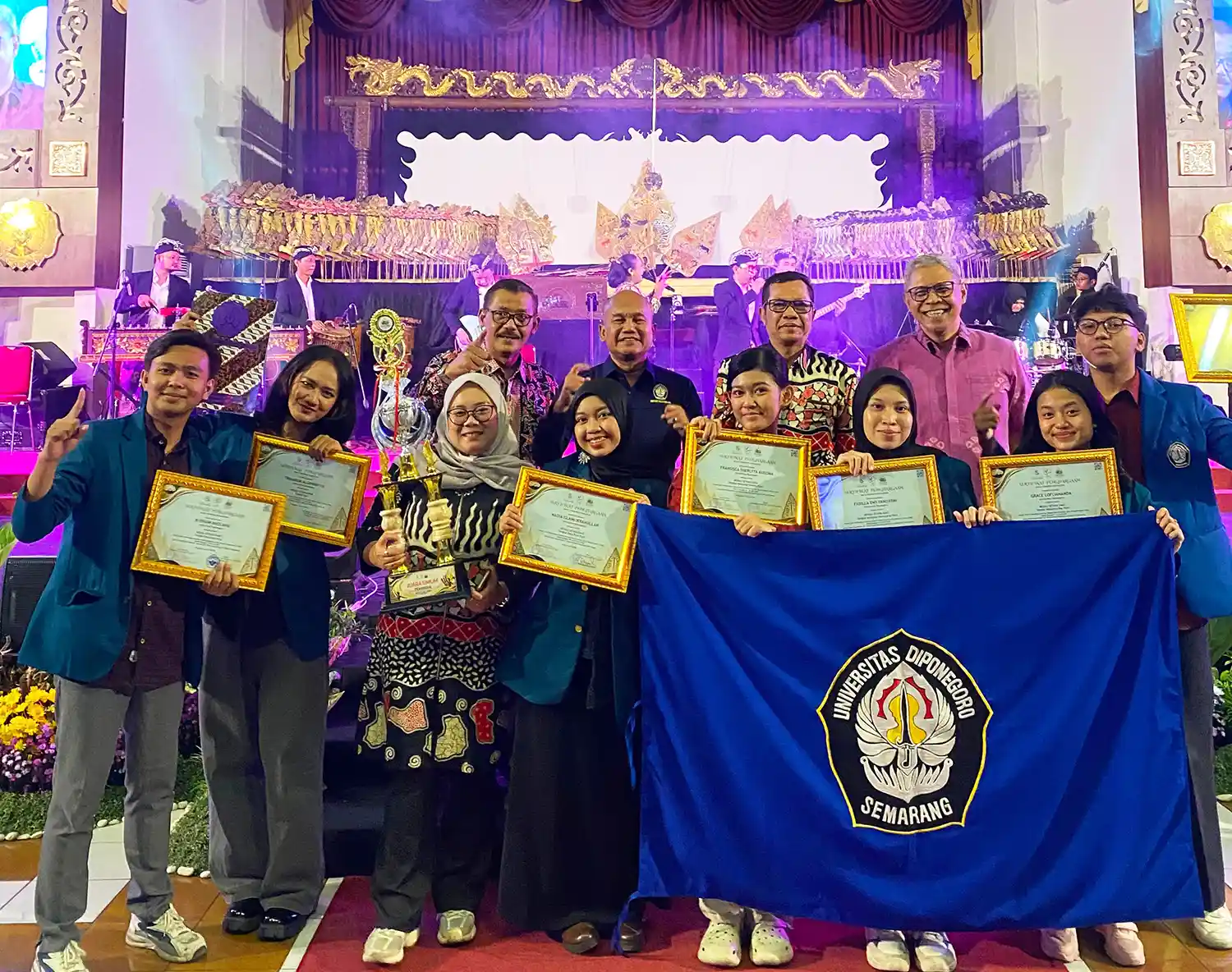 Universitas Diponegoro Raih Juara Umum PEKSIMIDA Jawa Tengah 2026