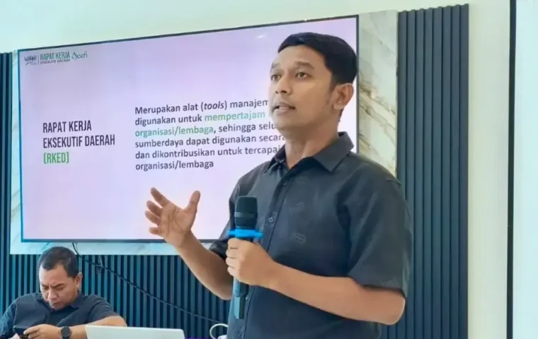 Kepala Divisi Perencanaan Monitoring dan Evaluasi WALHI Aceh, Munawir Abdullah (Foto: Dok. untuk )