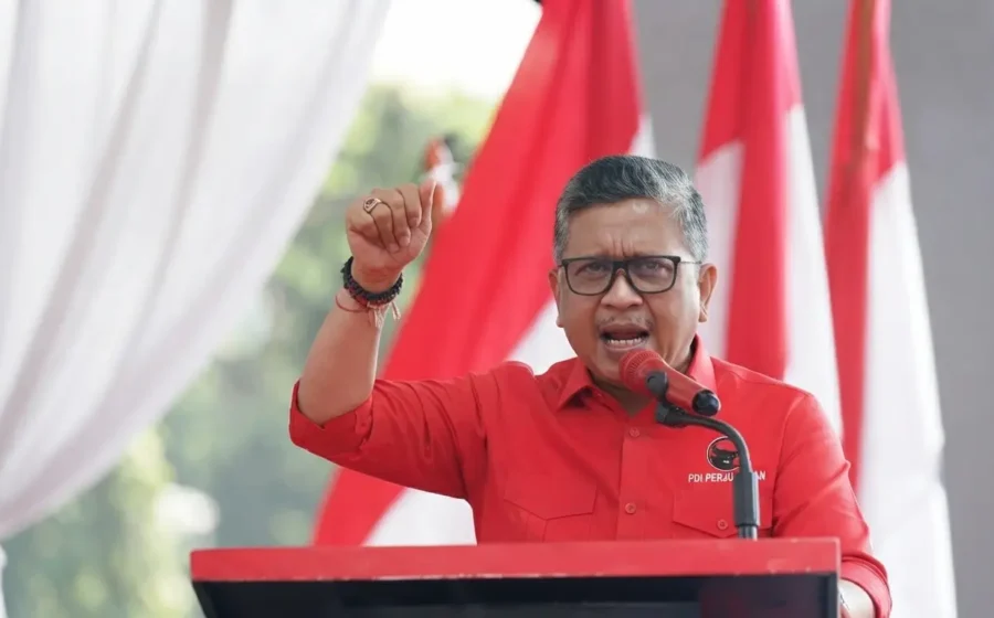 Hasto Sesalkan Letusan Senjata di Masjid Raya Baiturrahman