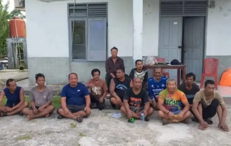 Anak buak kapal asing di Simeulue. (Dok.Badan Kesbangpol Simeulue)