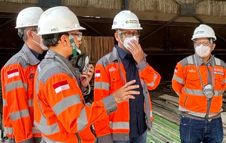PT Semen Indonesia (Persero) Tbk (SIG) melakukan kunjungan ke PT Solusi Bangun Andalas di Lhoknga, Rabu (5/8/2026). Sumber foto: Dokumen untuk SeputarAceh.id