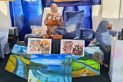 Dari Lukisan hingga Telur Asin, Karya Warga Disabilitas Ramaikan Festival QRIS di Banda Aceh