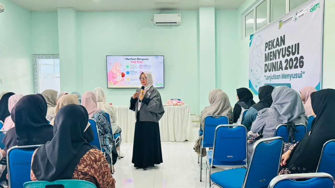 Suasana kegiatan Pekan Menyusui Dunia 2026 yang digelar UPTD Puskesmas Batoh bersama AIMI Daerah Aceh, diikuti bidan dan kader Posyandu di Banda Aceh, Jumat (7/8/2026). [