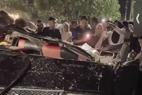 Pohon Tumbang Timpa Mobil Carry di Pidie, Sejumlah Penumpang Dikabarkan Meninggal Dunia