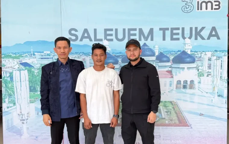 Korban TPPO asal Aceh Barat, SH, tiba di Bandara Sultan Iskandar Muda (SIM), Banda Aceh, Sabtu (16/8/2026), setelah berhasil dipulangkan dari Kamboja. (Foto: Istimewa/)