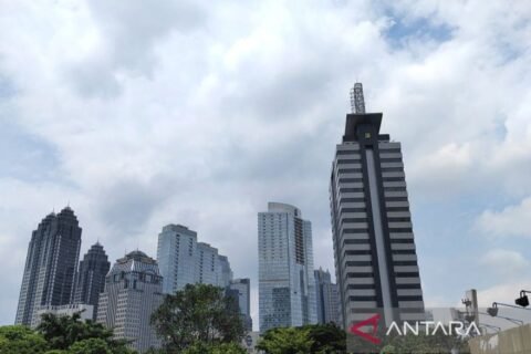 BMKG Peringatkan Potensi Hujan Ringan di Pulau Jawa