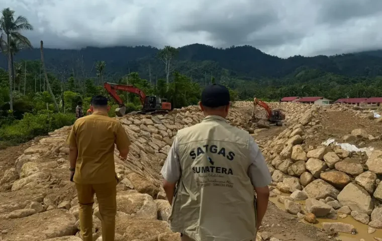 Tim Satgas PRR Aceh meninjau pemulihan pascabencana di Subulussalam, Aceh. Dok : Satgas PRR/Kudus Purnomo
