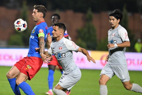 FCSB vs UTA Arad: Coman Buka Skor di SuperLiga