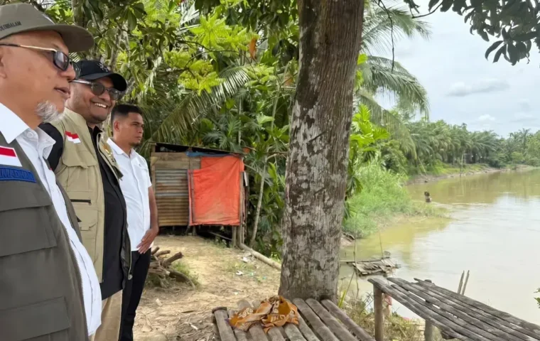 Tim Satgas PRR Aceh meninjau pemulihan pascabencana di Subulussalam, Aceh. Dok : Satgas PRR/Kudus Purnomo