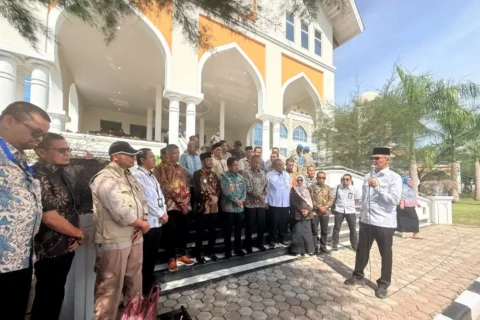 TA Khalid Kawal Bantuan KKP, 8 Ekskavator Rp11 Miliar Diserahkan untuk Aceh