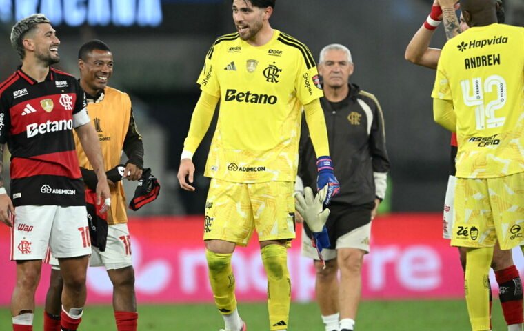 Agustín Rossi Berperan Penting di Semifinal Flamengo