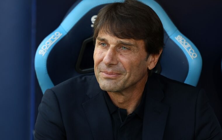 Antonio Conte Jadi Kandidat Utama Gantikan Michael Carrick di Man Utd
