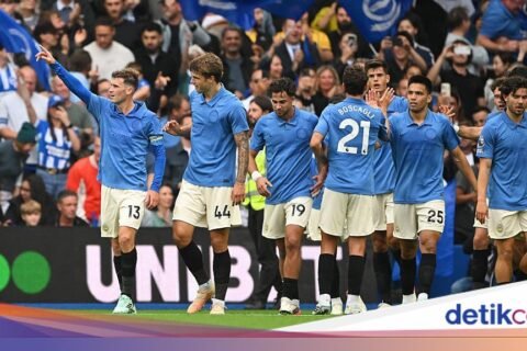 Brighton Tunggalkan Arsenal Dua Gol di Babak Pertama