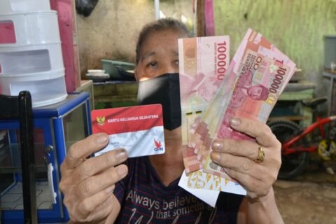 Cek Desil Penerima BLT Kesra Rp900.000 Menggunakan NIK