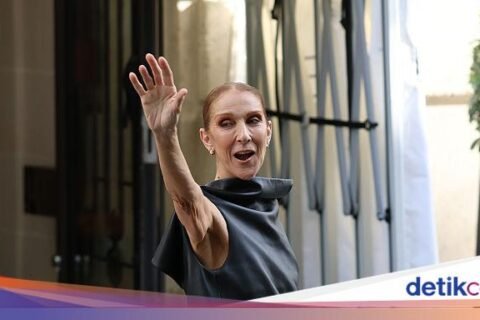 Celine Dion Bergaya Stylish Sapa Fans di Paris dan Nyanyi