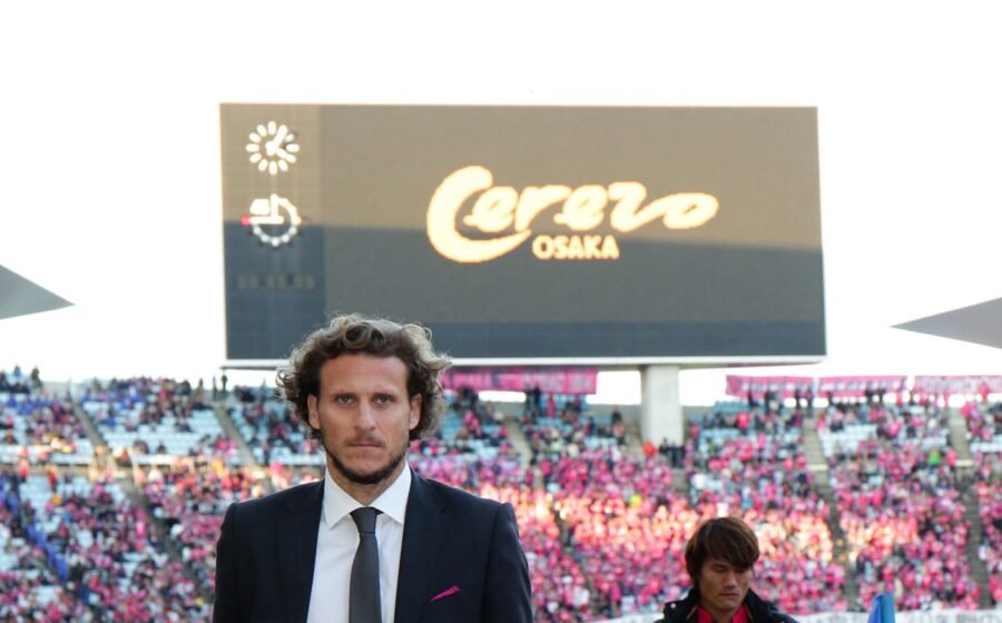 Diego Forlan Mulai Era Baru Kepelatihan Uruguay di Jepang