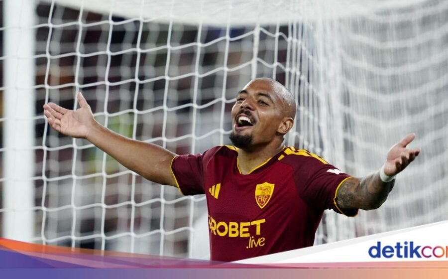 Donyell Malen Cetak Gol Gemilang untuk AS Roma
