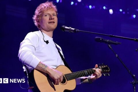 Ed Sheeran Minta Maaf di Konser Pertama Pasca Kontroversi