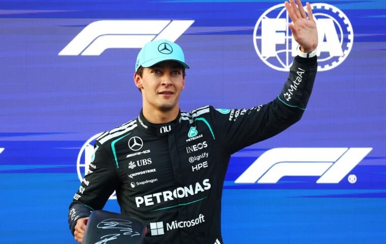George Russell Raih Pole Position di GP Azerbaijan 2026