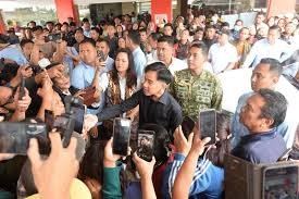 Gubernur Bobby dan Wapres Tinjau Siswa Keracunan MBG di Karo