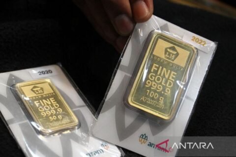 Harga Emas Antam Turun Rp10.000 Jadi Rp2,628 Juta per Gram