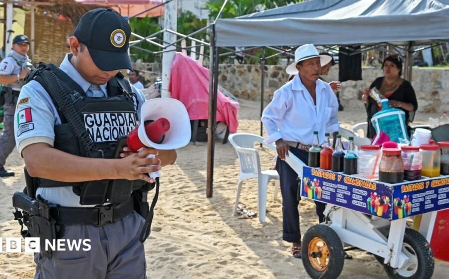 Hurricane Polo Turun Kategori tapi Tetap Kuat di Pantai Meksiko
