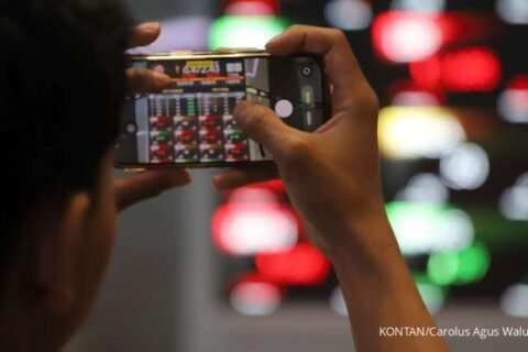 IHSG Melemah di Bawah 6.300, Pasar Tunggu Keputusan BI Rate