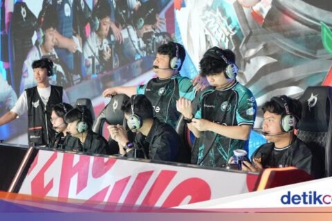 Jadwal Pertandingan MPL ID S18: RRQ Hoshi Vs Dewa United