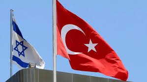 Kapal Perang Turki Usir Kapal Militer Israel di Mediterania