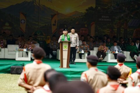 Kapolri Ajak Generasi Muda Jaga Persatuan di Kemah Nasional PUI