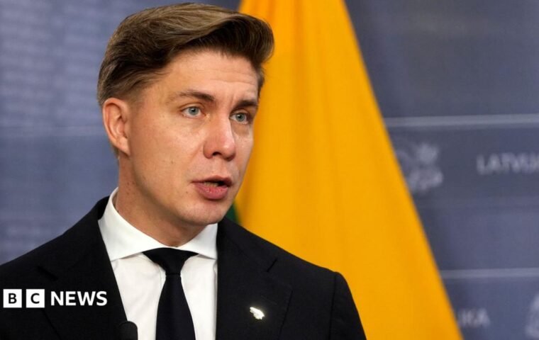 Lituania Siap Hadapi Ancaman Rusia dengan Rencana Evakuasi