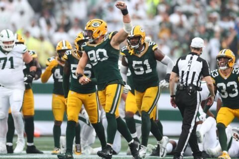 Lukas Van Ness Bawa Kemenangan Dramatis bagi Packers