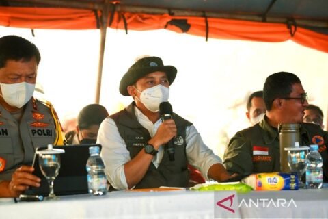 Menteri Kehutanan Cabut Izin Lima Perusahaan Terkait Karhutla