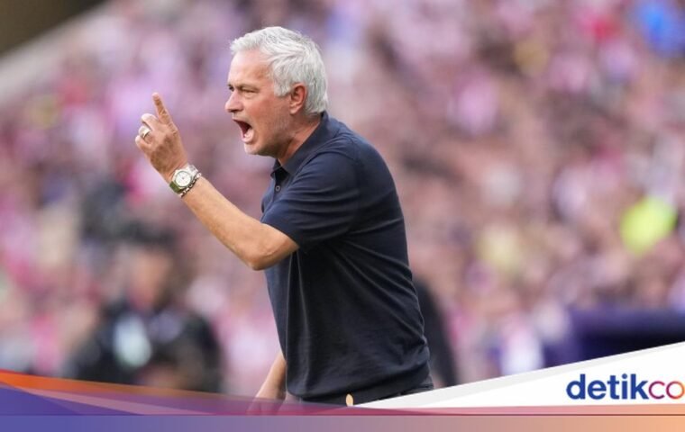 Mourinho Serang Wasit Usai Kekalahan Derby Madrid