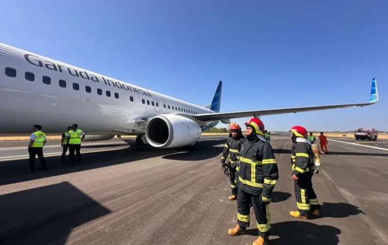Pesawat Garuda Indonesia Mendarat Selamat Usai Pecah Ban di Jakarta
