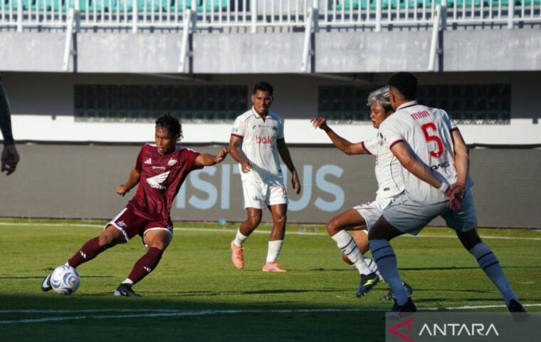 PSM Makassar dan Persita Tangerang Akhiri Pertandingan 2-2