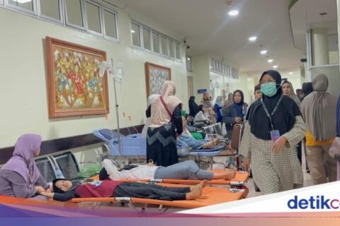 Ratusan Santri Ponpes Manbaul Hikam Sidoarjo Diduga Keracunan