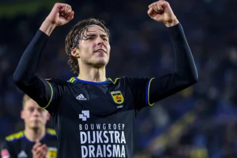 Roberts Uldrikis Resmi Bergabung dengan SC Heerenveen