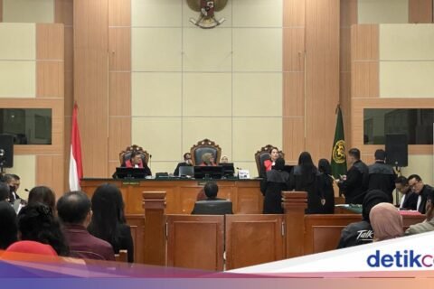 Roy Suryo Didakwa Fitnah Jokowi Usai 5 Kali Praperadilan