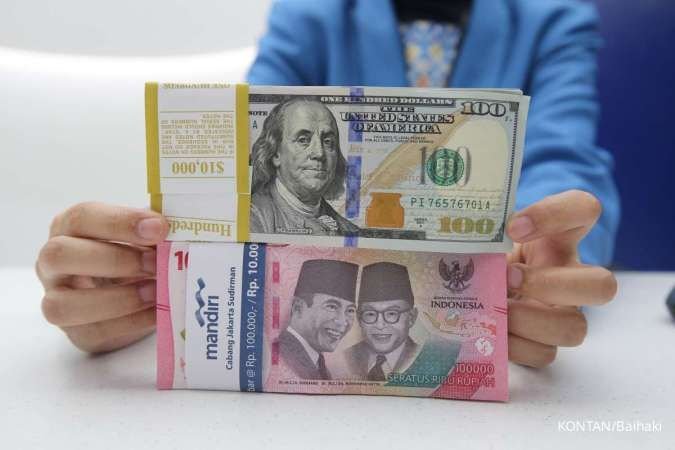 Rupiah Melemah, Pasar Menunggu Kebijakan BI
