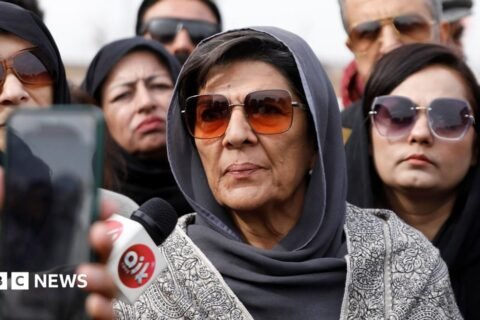 Saudara Perempuan Imran Khan Ditangkap Menjelang Protes