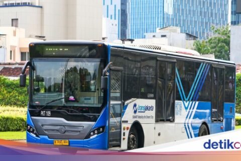 Sopir Transjakarta Diduga Ugal-ugalan, Ini Penjelasan Resmi