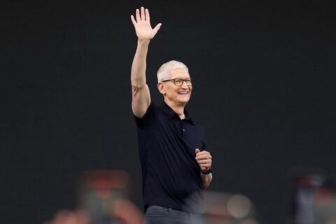 Tim Cook Tulis Pesan Emosional di Hari Terakhir sebagai CEO Apple